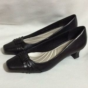 Black Easy Street slip ons